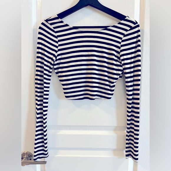 WOMENS LONG SLEEVE CROP TOP - Picture 1 of 2